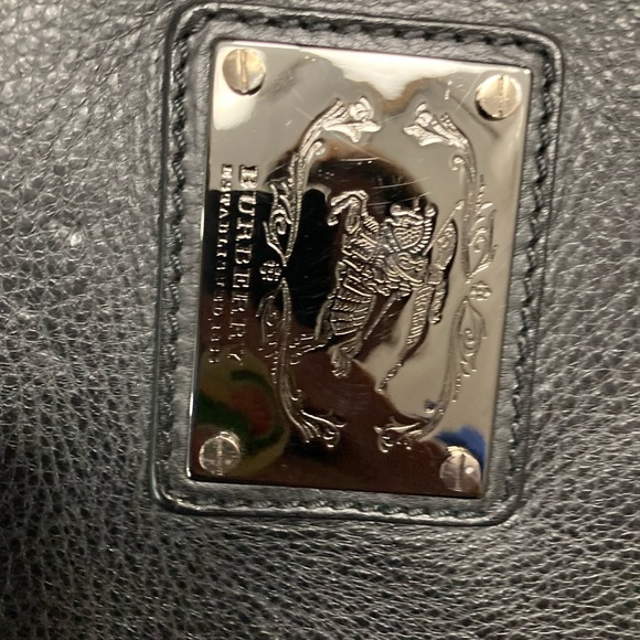 Authentic large Burberry bag never worn with dust bag - Picture 3 of 7